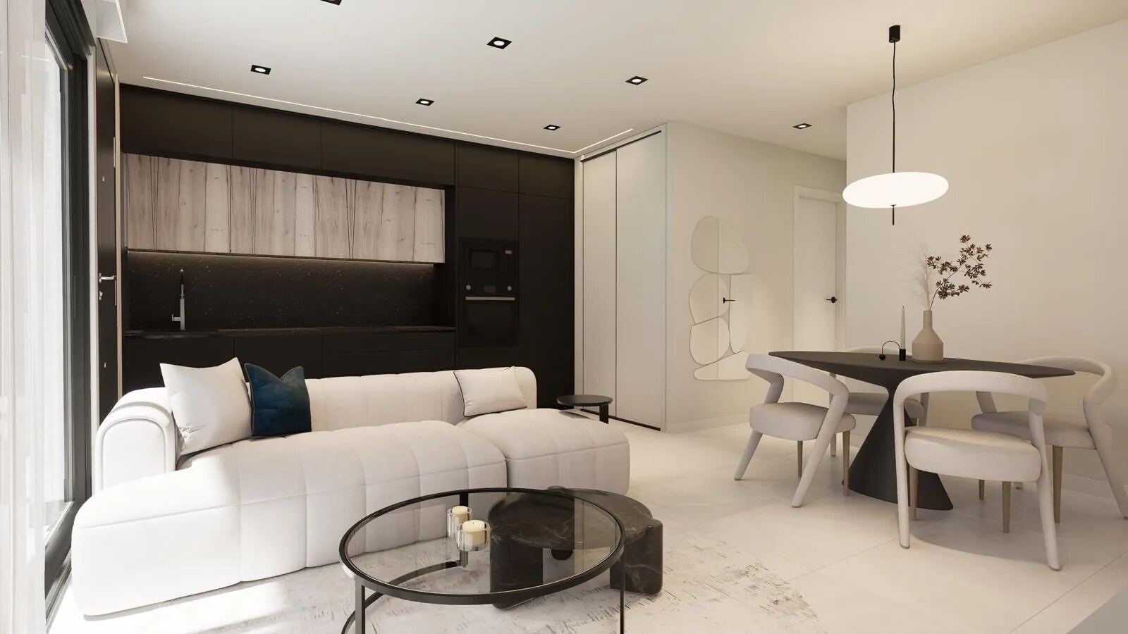 Heller Wohnbereich mit Sofa und Essplatz